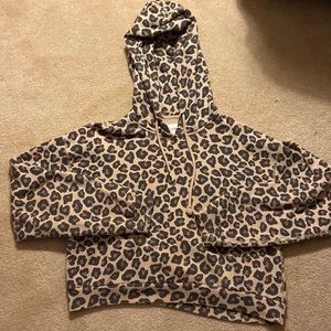 Abercrombie & Fitch cropped cheetah print sweatshirt
